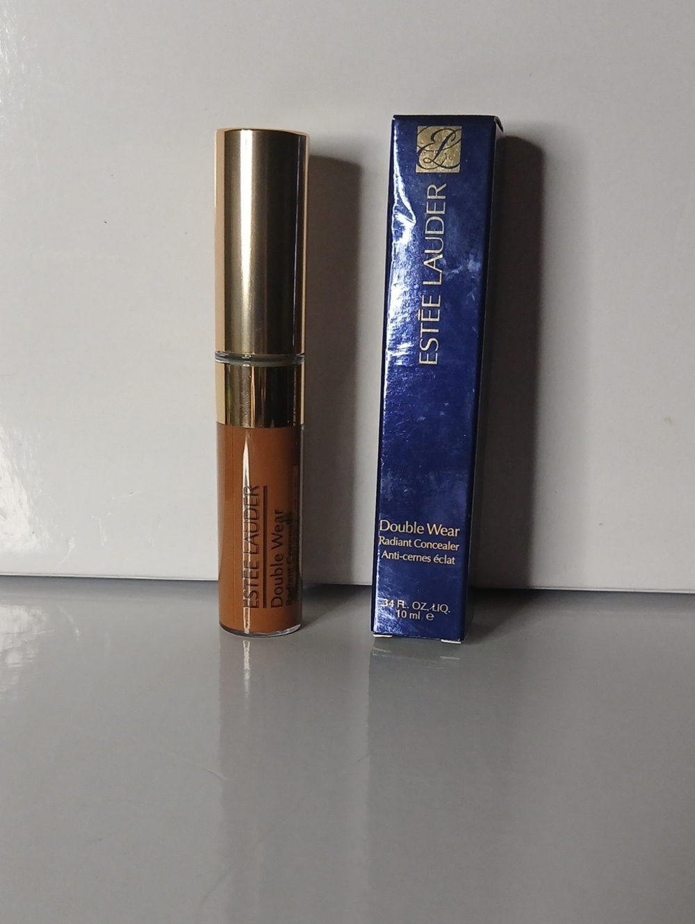 NIB - Shade - 6N EXTRA Deep Estee Lauder Double Wear Radiant Concealer